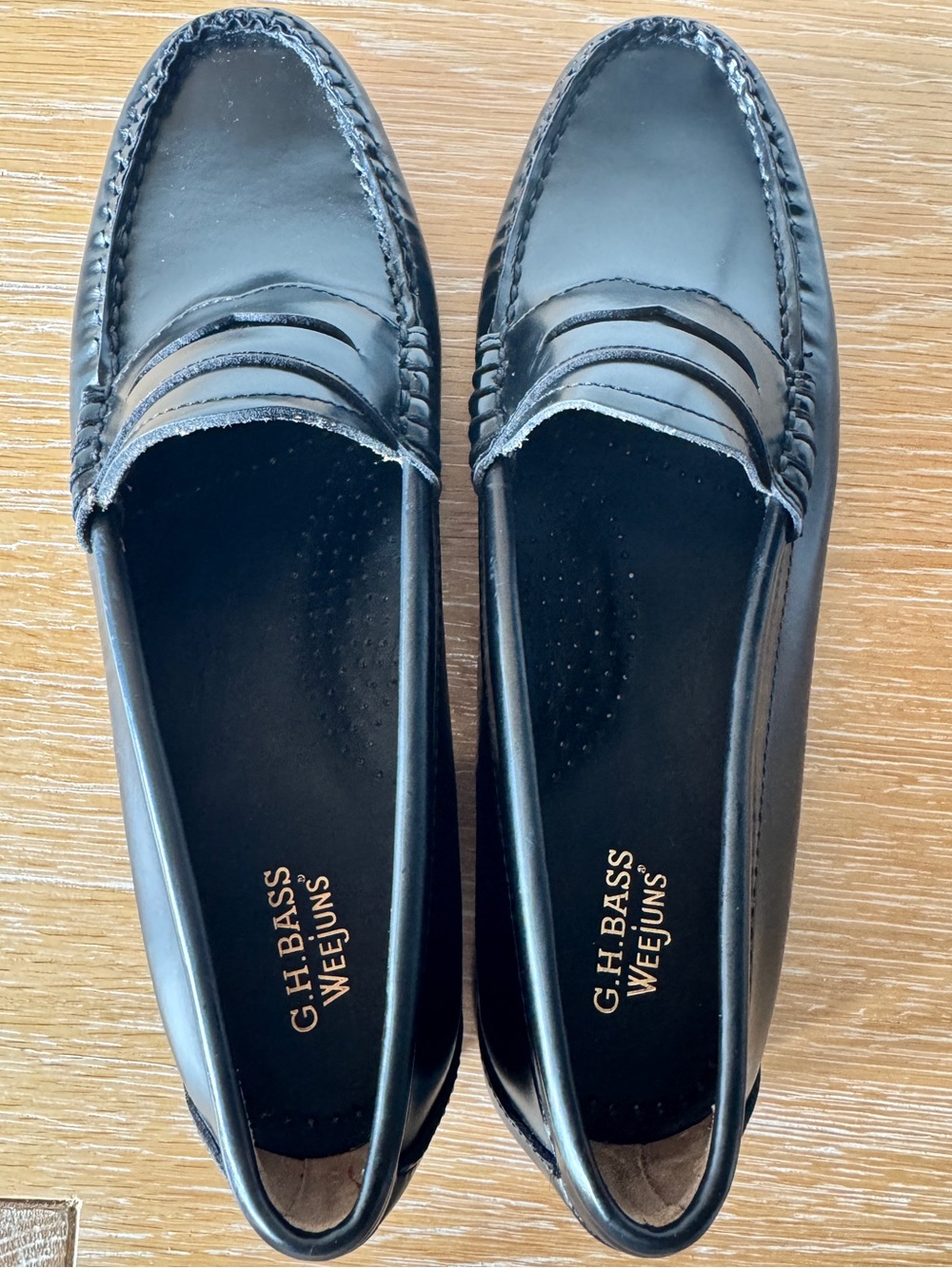 G. H. BASS Women's Whitney Weejuns Penny Loafer Black Size 8.5 - Picture 3 of 16